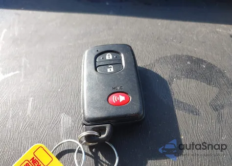 2013 Toyota Prius Three из США, поврежденный, VIN JTDKN3DU4D1726114